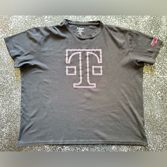 T-Mobile Employee T-Shirt Men’s Size 3XL - Picture 1 of 3
